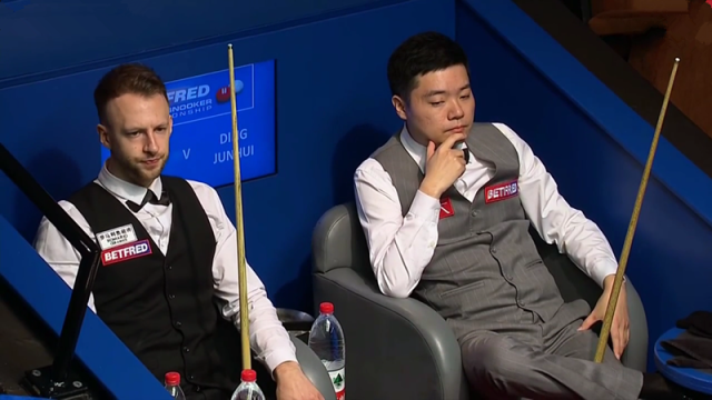 置于脑后 置于脑后