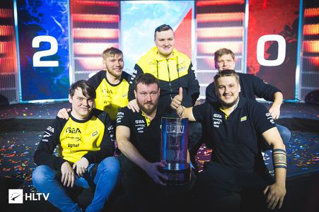 与其把他此 与其把他此